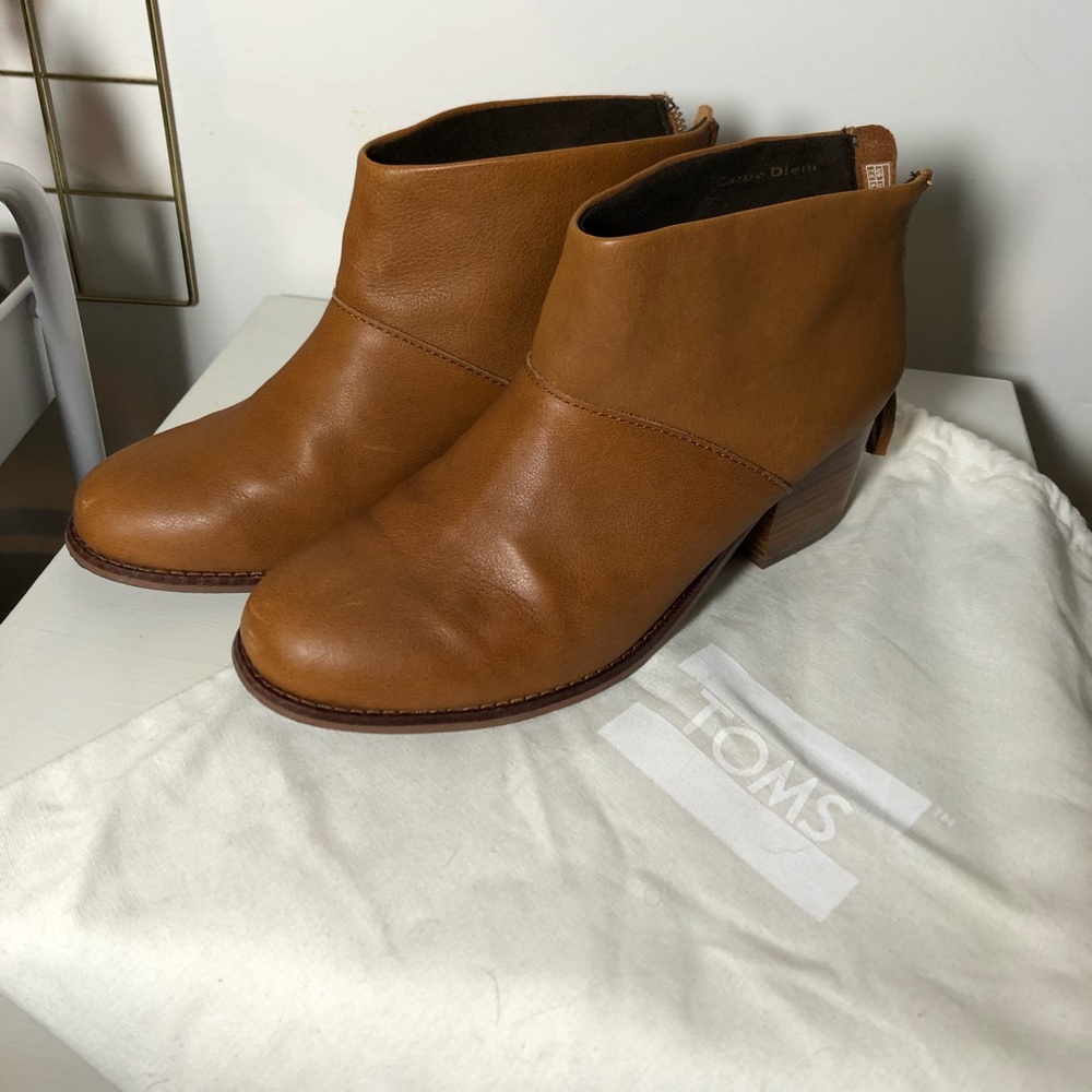 Tom’s Leila Booties